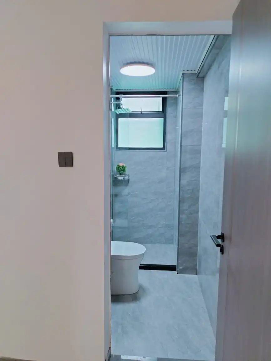 En-suite bathroom at Alina Harbour apartments in Kilimani