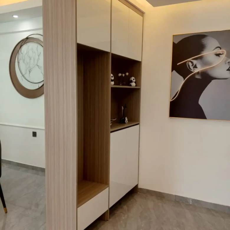Stylish entrance lobby at Diamond Ivy Apartments