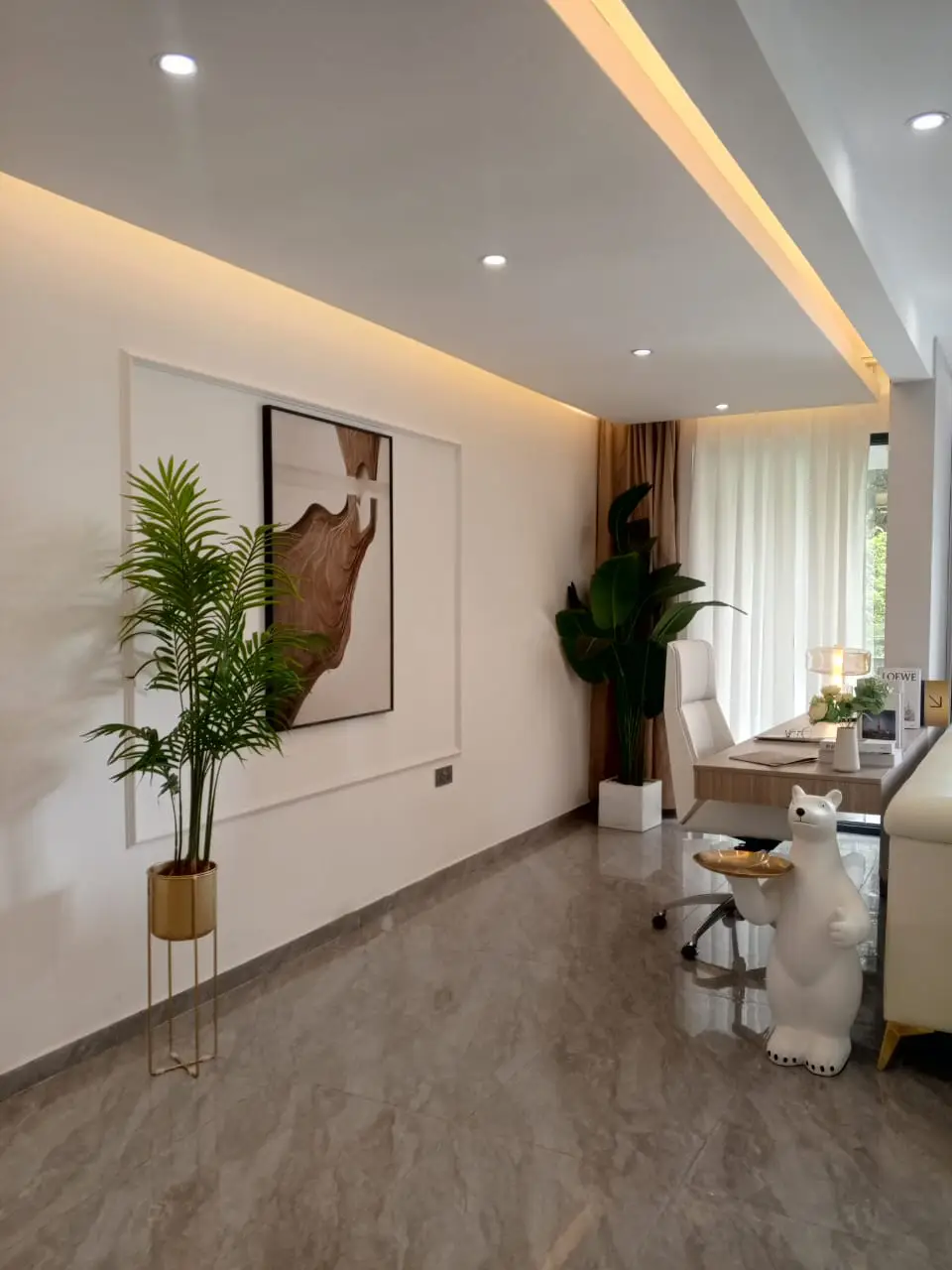 Modern home office space at Diamond Ivy Apartments