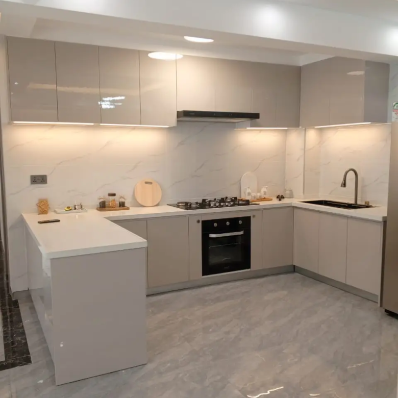 Open plan kitchen and dining at Diamond Ivy Apartments