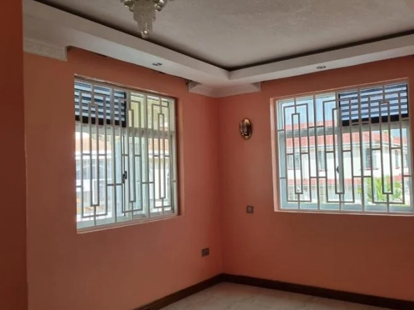 Sleek 3 Bedroom Townhouse with En Suite in Runda