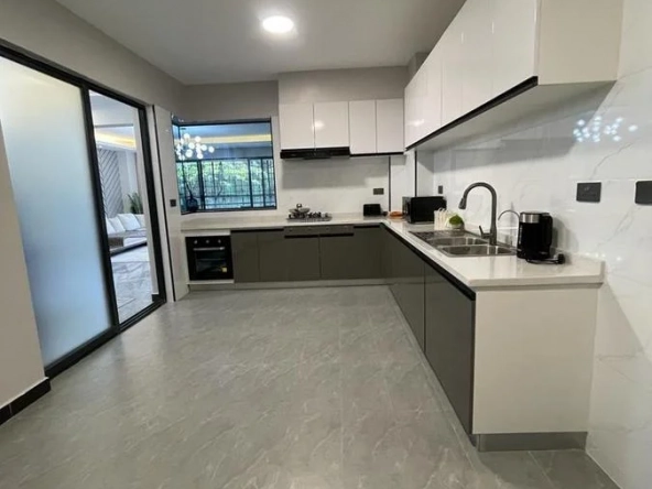 4 Bed Apartment with En Suite in Kileleshwa