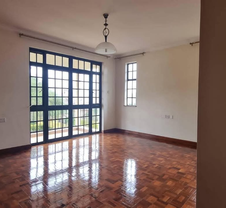 4 BEDROOM in LORESHO