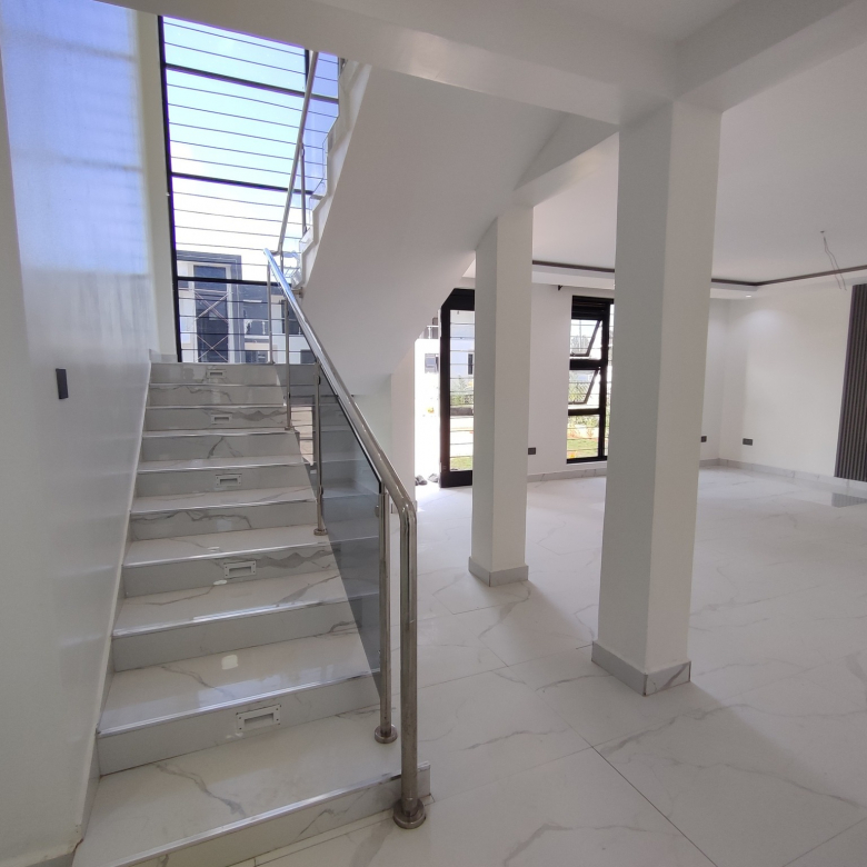 Luxurious 5 Bedroom All Ensuite Maisonettes in Mugutha Ruiru