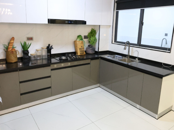 Modern fitted kitchen at Venus Oak Residency 4 bedroom apartments for sale in Kileleshwa