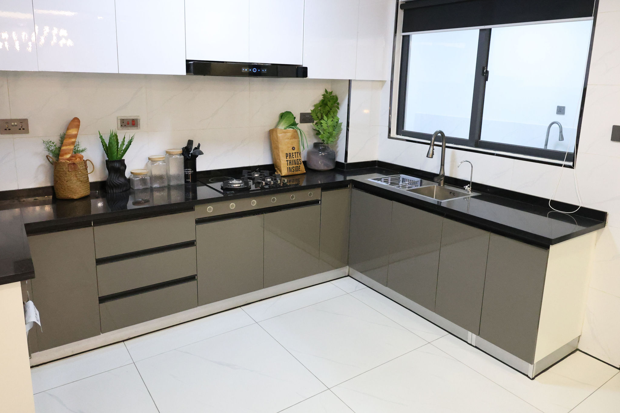 Modern fitted kitchen at Venus Oak Residency 4 bedroom apartments for sale in Kileleshwa