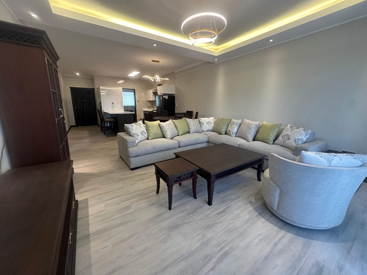 Fitted kitchen with modern appliances at Pearl Rivers Riverside