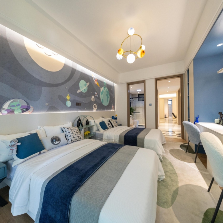 Children’s twin bedroom with study desks at Himalaya Horizon apartments Westlands
