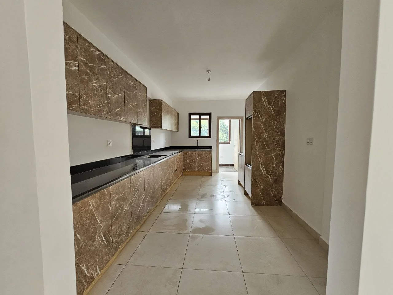 2 bedroom Lantana Road apartment