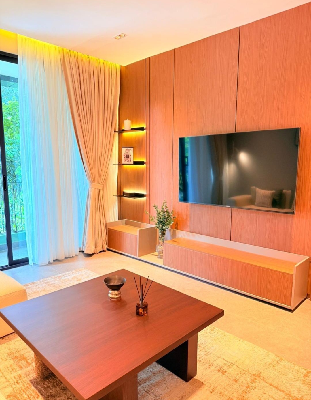 Modern furnished lounge with private balcony at Silva Gigiri